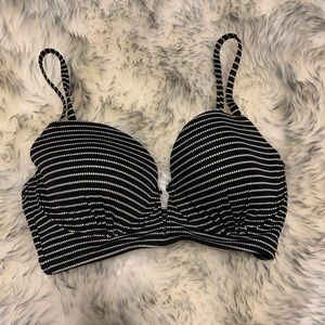 Xhilaration D/DD swim top black and white